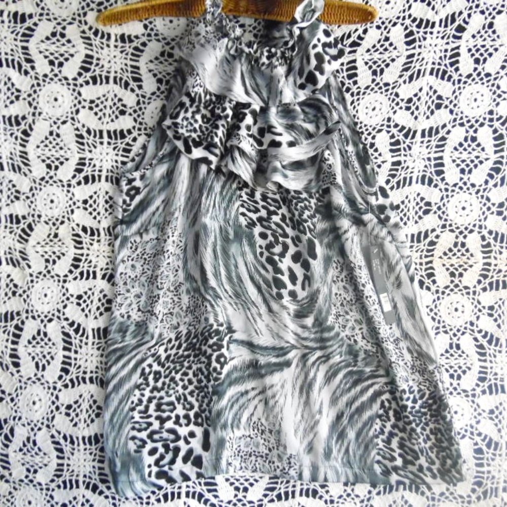 Blouse By Miland Adult L (295bobt) preowned but NWT.  new condition